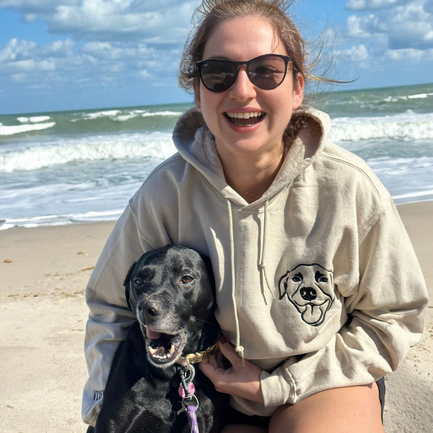 Benutzerdefiniertes Hunde-Sweatshirt mit Stickerei, Hoodie - Geschenk für Hundeliebhaber