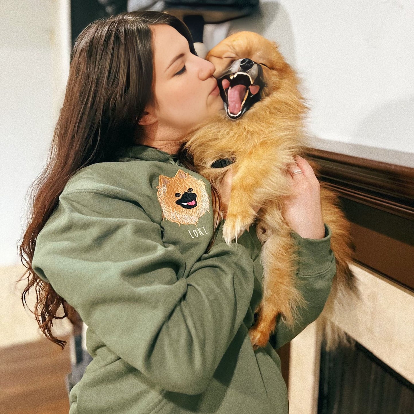 Benutzerdefiniertes Hunde-Sweatshirt mit Stickerei, Hoodie - Geschenk für Hundeliebhaber