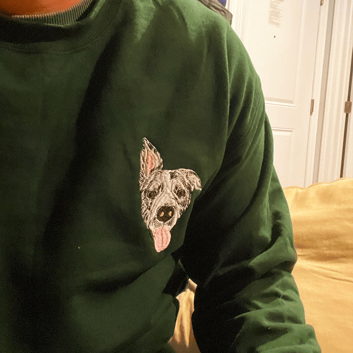 Benutzerdefiniertes Hunde-Sweatshirt mit Stickerei, Hoodie - Geschenk für Hundeliebhaber